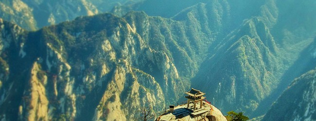 The World’s Most Dangerous Trail on Mr. Huashan Leads to a Teahouse